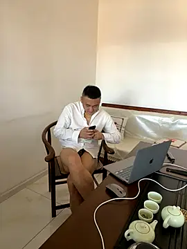 Snapshot of ShaoZian_1 chatting on 10.30.25 ShaoZian 1 online show from 10.30.25