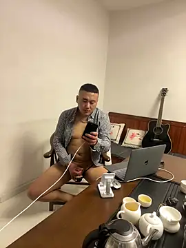 Snapshot of ShaoZian_1 chatting on 11.06.25 ShaoZian 1 online show from 11.06.25