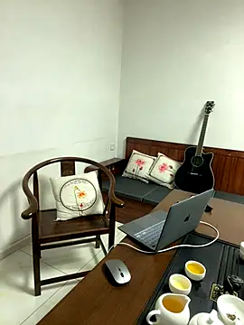 Snapshot of ShaoZian_1 chatting on 11.08.25 ShaoZian 1 online show from 11.08.25