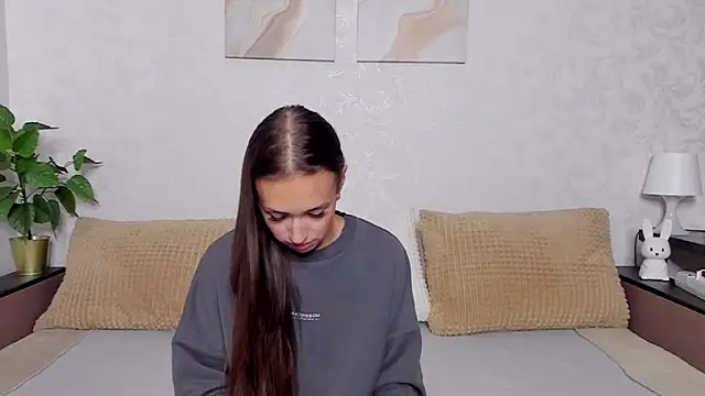 ChloeTeles  online show from 03.03.25