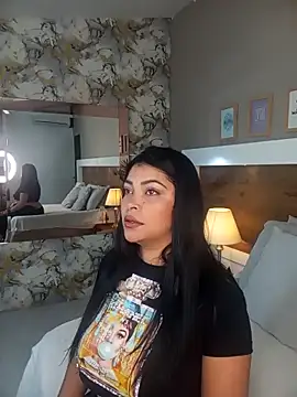 EmaBakker online show from 12.22.25