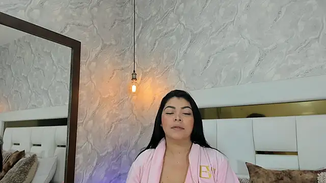 Snapshot of EmaBakker chatting on 02.13.26 EmaBakker online show from 02.13.26