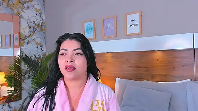 Snapshot of EmaBakker chatting on 02.22.26 EmaBakker online show from 02.22.26