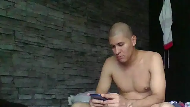 Sexylatin64 online show from 11.24.25