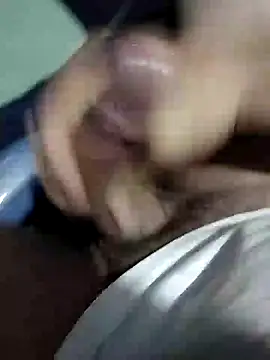 Snapshot of lm279 chatting on 12.18.24 lm279 online show from 12.18.24