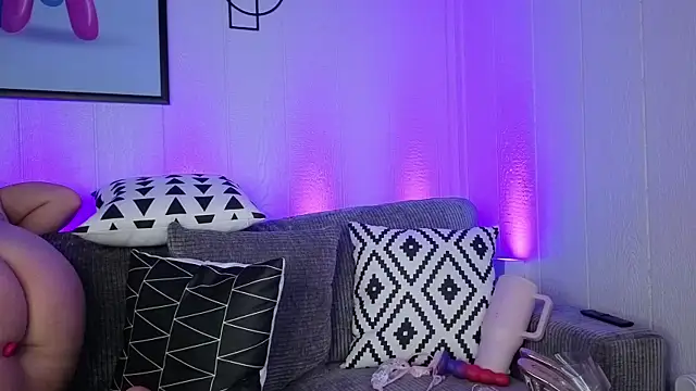 Snapshot of lucyallen4201 chatting on 09.26.25 lucyallen4201 online show from 09.26.25