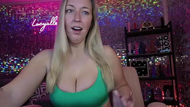 lucyallen4201 online show from 11.26.25