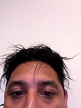 Alejandhz online show from 10.19.25
