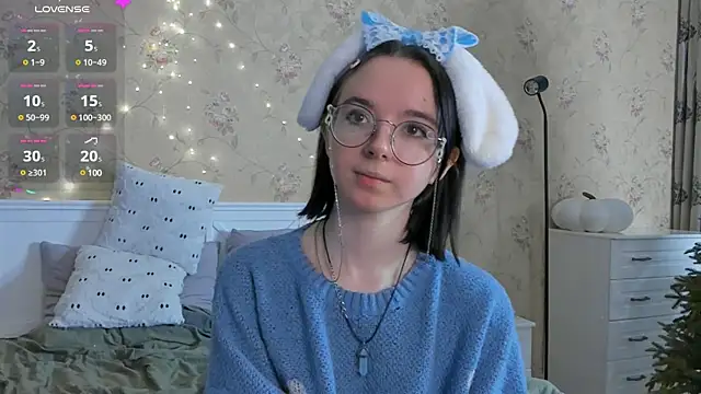 Nora Failure online show from 01.10.25