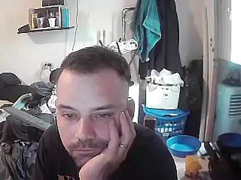 Snapshot of Lolosalvage83 chatting on 01.05.25 Lolosalvage83 online show from 01.05.25