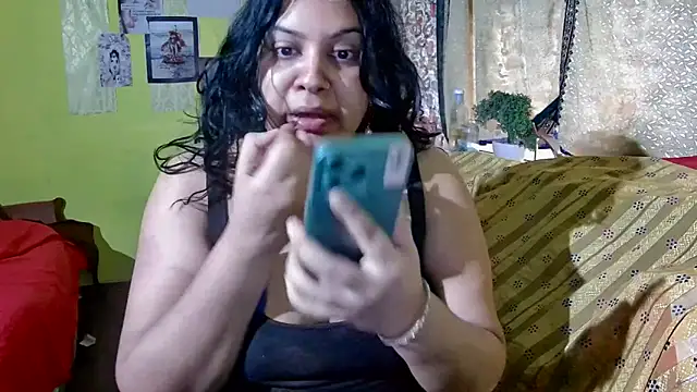 Snapshot of GoddessLorenaTheeSiren chatting on 01.22.25 GoddessLorenaTheeSiren online show from 01.22.25