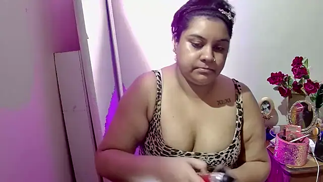 Snapshot of GoddessLorenaTheeSiren chatting on 03.06.25 GoddessLorenaTheeSiren online show from 03.06.25