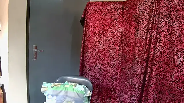 GoddessLorenaTheeSiren online show from 12.20.25