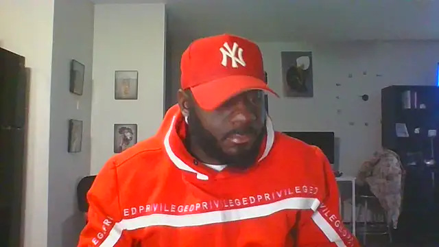 Stayinalive1992 online show from 10.29.25