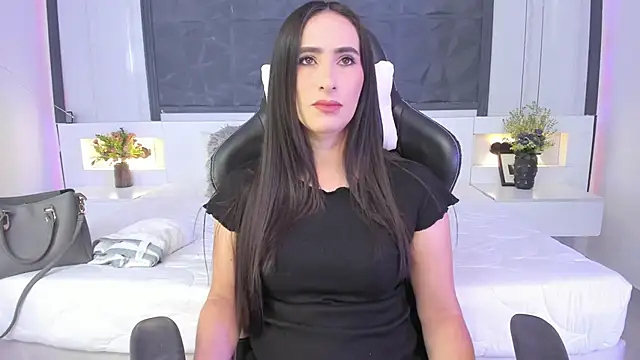 SaraGomez1 online show from 09.29.25