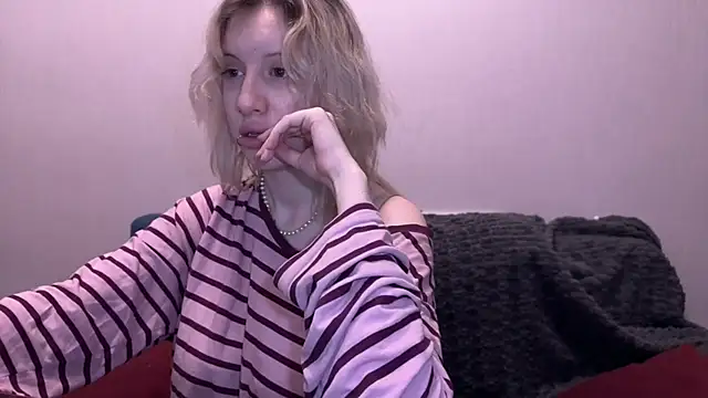 Snapshot of moundliicht1 chatting on 10.07.25 moundliicht1 online show from 10.07.25