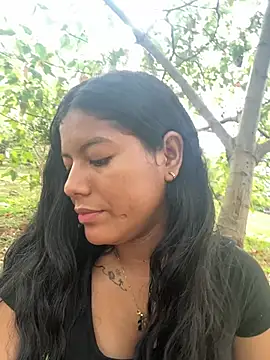 Snapshot of NiaBlanco chatting on 05.15.26 NiaBlanco online show from 05.15.26