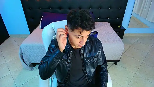 Lobo 17  online show from 01.11.25