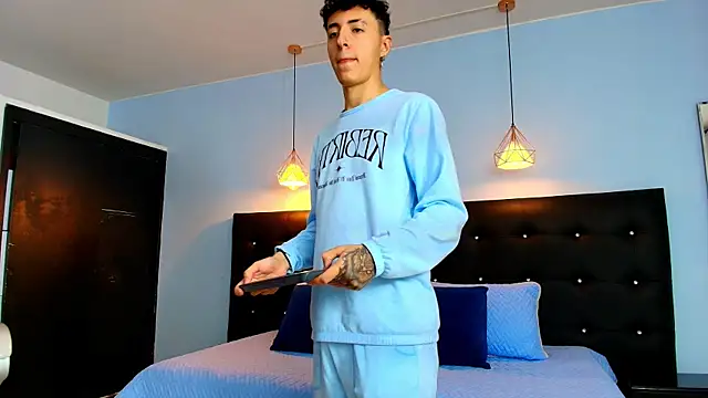 Lobo 17  online show from 02.16.25