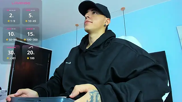 Lobo 17  online show from 10.22.25