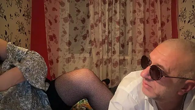 Snapshot of StellarTeam chatting on 12.15.24 StellarTeam online show from 12.15.24