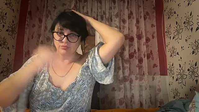 Snapshot of StellarTeam chatting on 10.15.25 StellarTeam online show from 10.15.25