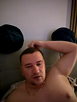 KarlosCarutox online show from 12.17.25