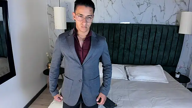 Andy Joy  online show from 09.26.25