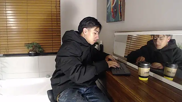 Andy Joy  online show from 12.05.25