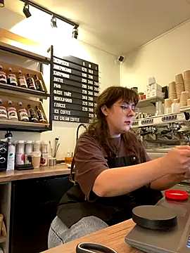 Snapshot of cinnabon_ chatting on 10.15.25 cinnabon online show from 10.15.25