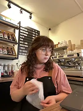 Snapshot of cinnabon_ chatting on 10.20.25 cinnabon online show from 10.20.25