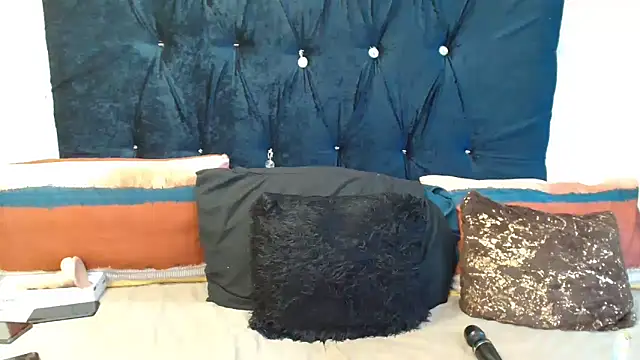 Snapshot of xTALLSEXYBUMx chatting on 03.21.25 xTALLSEXYBUMx online show from 03.21.25