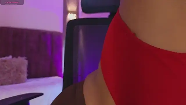 Snapshot of Emy_leon chatting on 02.10.26 Emy leon online show from 02.10.26