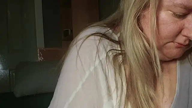 Snapshot of Marie_Slate chatting on 01.25.25 Marie Slate online show from 01.25.25