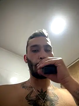 Snapshot of openmind_boy chatting on 11.11.25 openmind boy online show from 11.11.25