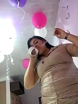 Snapshot of naughty-sharlot chatting on 01.28.25 naughty-sharlot online show from 01.28.25
