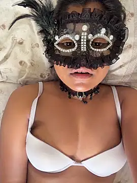 Snapshot of Bella_Luna18 chatting on 02.09.26 Bella Luna18 online show from 02.09.26