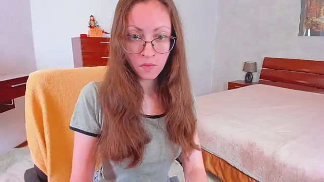 Snapshot of Pantyhose_Mila chatting on 06.15.26 Pantyhose Mila online show from 06.15.26
