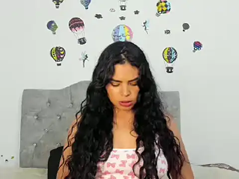 Kymbrown25 online show from 01.06.25