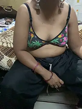 Snapshot of Tameesh_sexy_mistress chatting on 06.27.26 Tameesh sexy mistress online show from 06.27.26