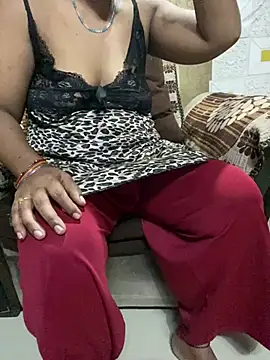 Snapshot of Tameesh_sexy_mistress chatting on 07.17.26 Tameesh sexy mistress online show from 07.17.26