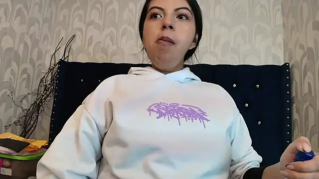 CarolineBrunx online show from 03.07.26