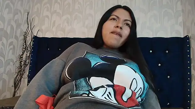 Snapshot of CarolineBrunx chatting on 05.01.26 CarolineBrunx online show from 05.01.26
