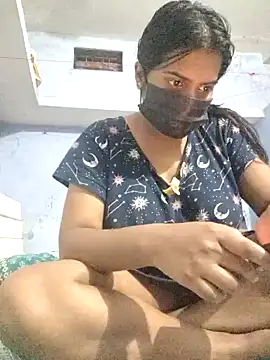 Snapshot of Priya_Strip chatting on 01.01.25 Priya Strip online show from 01.01.25