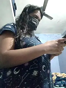 Snapshot of Priya_Strip chatting on 01.06.25 Priya Strip online show from 01.06.25