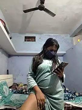 Snapshot of Priya_Strip chatting on 01.10.25 Priya Strip online show from 01.10.25