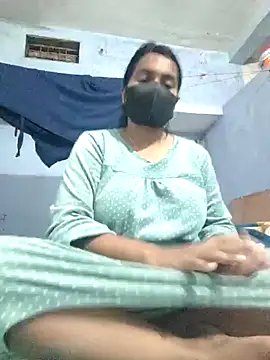 Snapshot of Priya_Strip chatting on 02.12.25 Priya Strip online show from 02.12.25