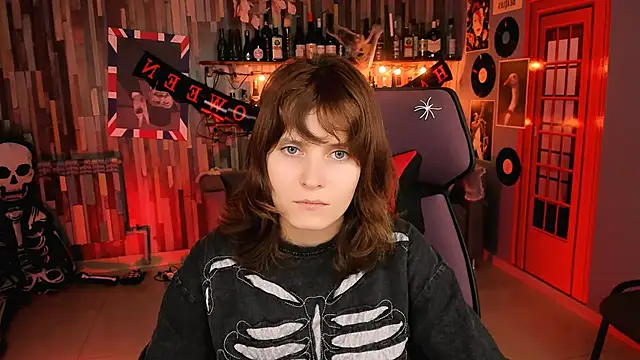 LolaAsmus online show from 10.24.25