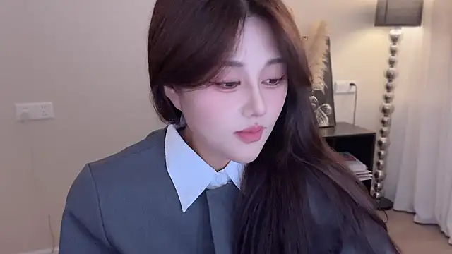 Strawberrybabyy1 online show from 11.19.25