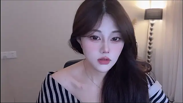 Strawberrybabyy1 online show from 12.03.25